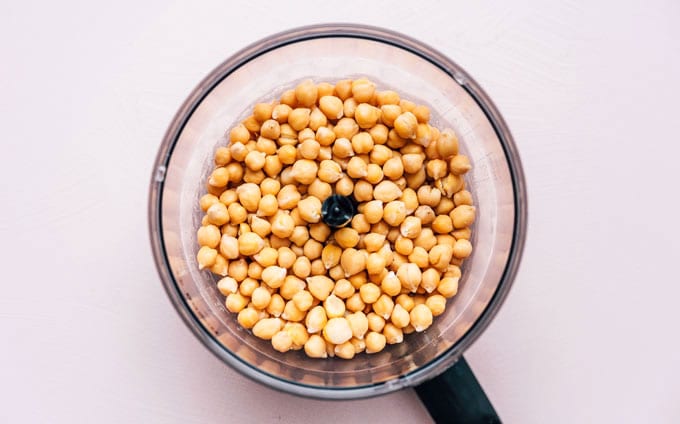 Photo of chickpeas in a food processor