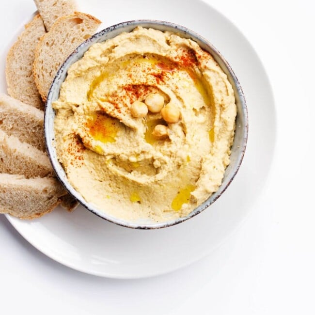Love hummus but looking to change it up a bit? This Baba Ganoush Hummus is a chickpea/eggplant hybrid that's rich, creamy, and dreamy!