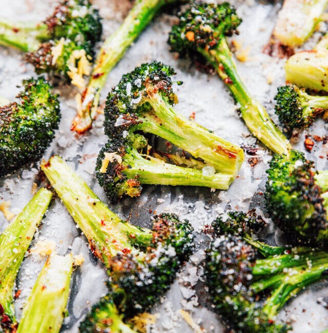 cropped-roasted-broccoli-with-lemon-vert.jpg