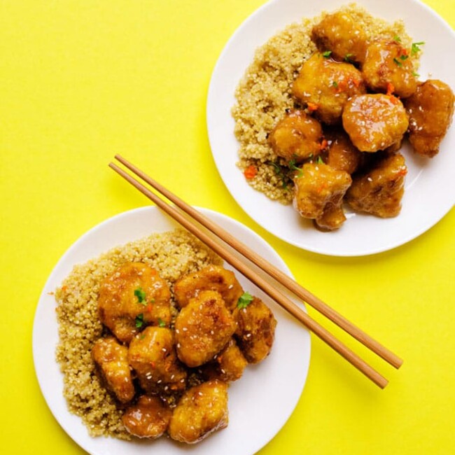 Think cauliflower is boring? Dress it up in a quick panko coating and sticky Asian-style sauce and I promise your mind will be changed! I give to you, Sticky Orange Cauliflower!
