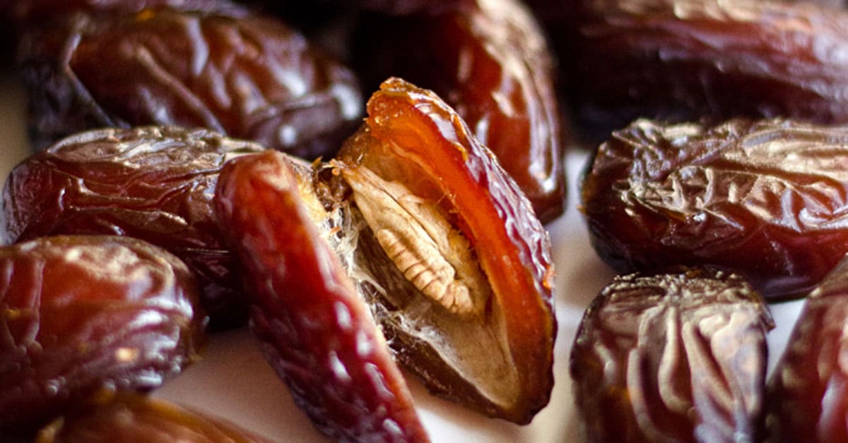 Dates 101: Everything You Need To Know About Date Fruits
