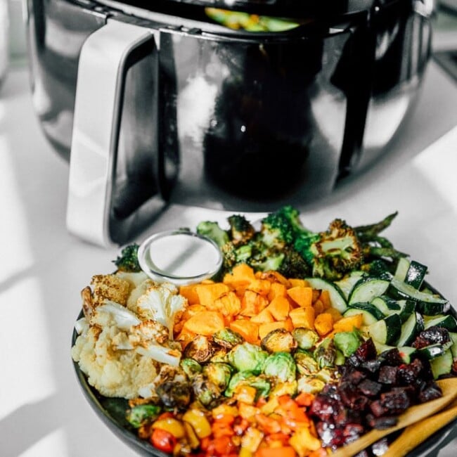 Roasted vegetables in an air fryer - Your ultimate guide to air fryer vegetables! How to air fry virtually any vegetable into perfectly cooked, healthy deliciousness.