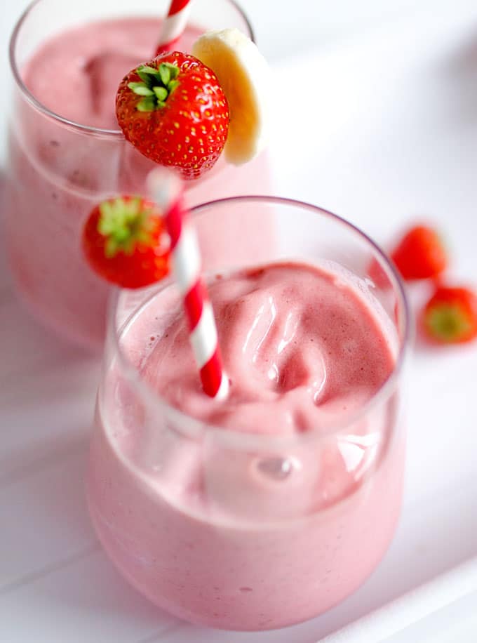 Strawberry banana smoothie in a glass