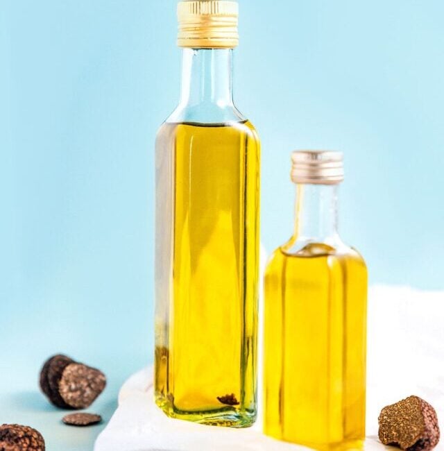 cropped-how-to-make-truffle-oil-vert.jpg