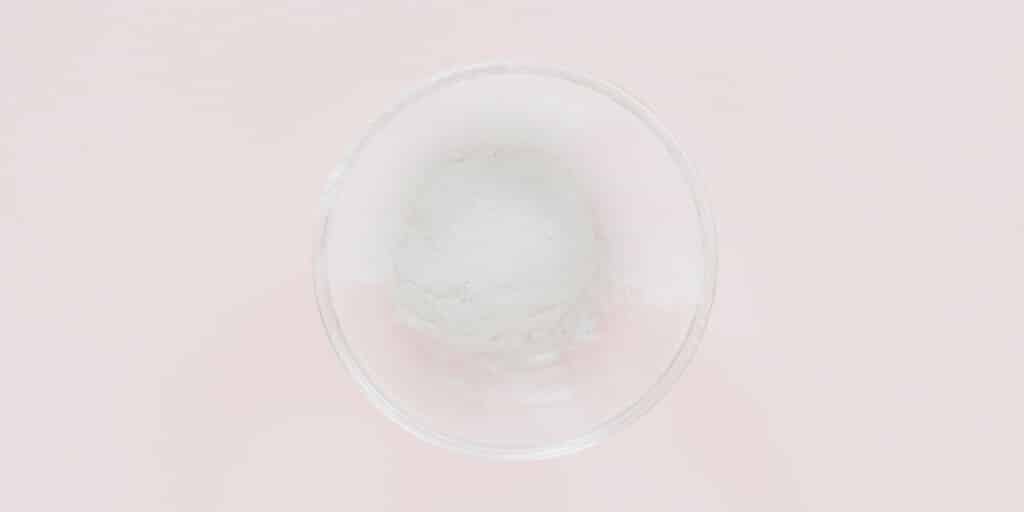 Methylcellulose powder in a small glass bowl.
