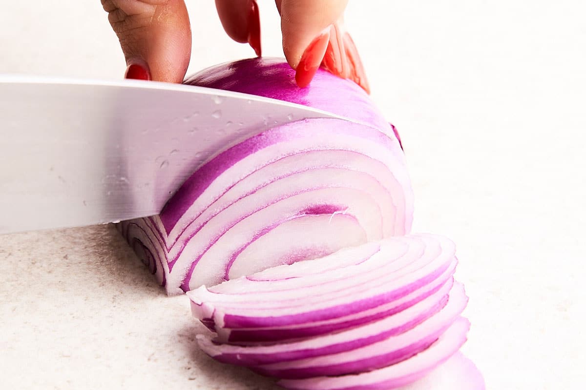 Cutting onion lengthwise