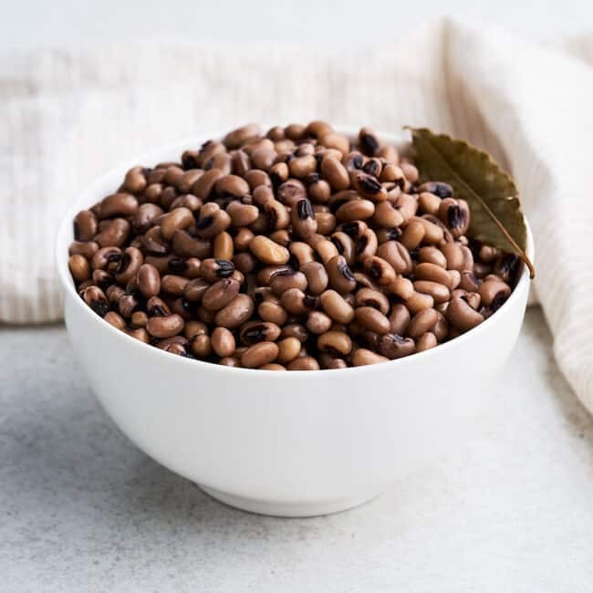How to cook black eyed peas.