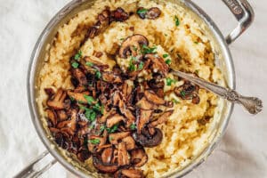Mushroom risotto in a pan.