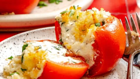Stuffed Tomatoes With Herby Cottage Cheese (High Protein